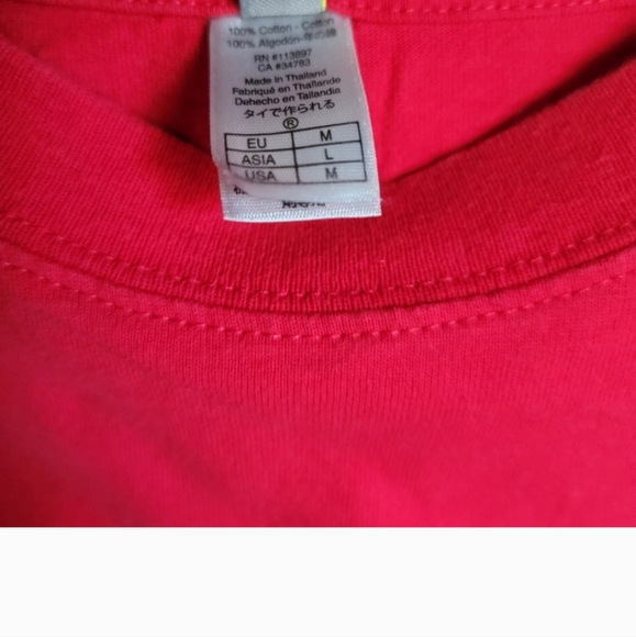 Red tshirt, size M - Picture 3 of 3